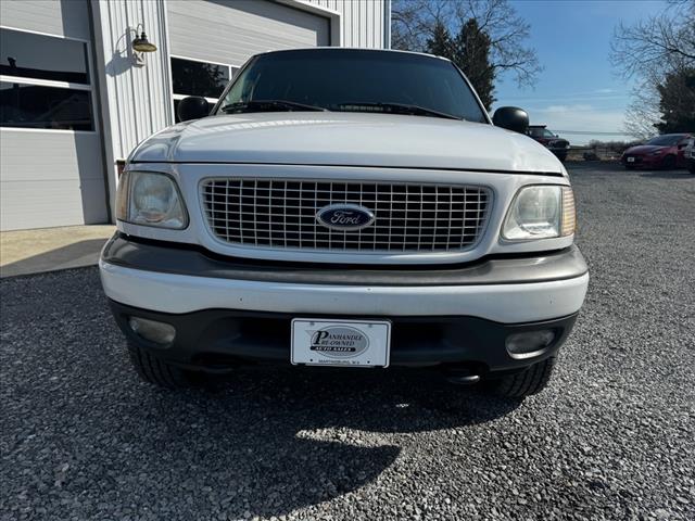 2001 Ford Expedition XLT - Photo 2