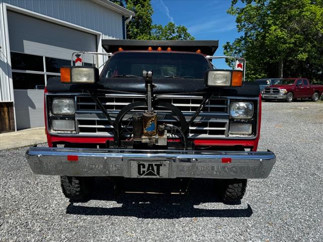 1987 Chevrolet R20 custom  deluxe - Photo 2