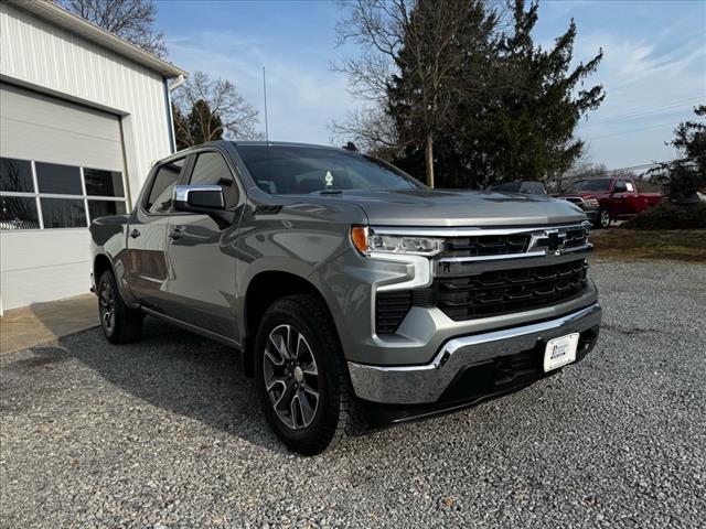 2023 Chevrolet Silverado 1500 LT - Photo 2