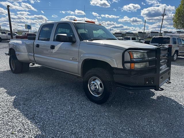 2004 Chevrolet Silverado 3500 LS - Photo 3