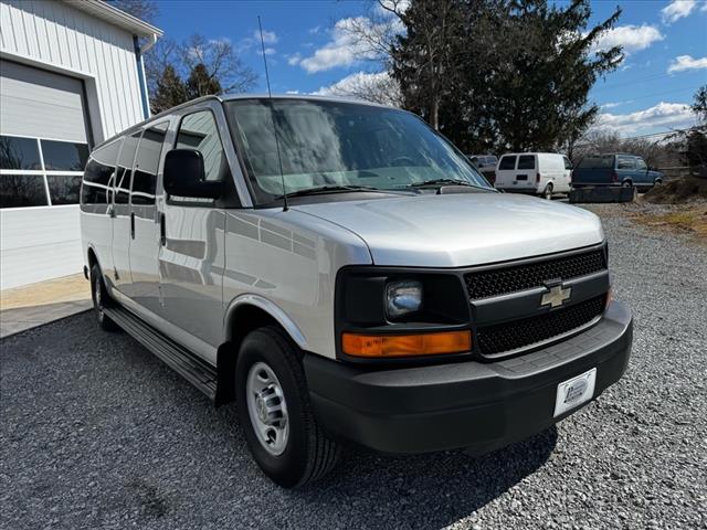 2012 Chevrolet Express LS 3500 - Photo 3