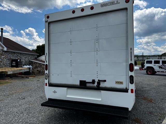 2015 Chevrolet Express 3500 - Photo 5
