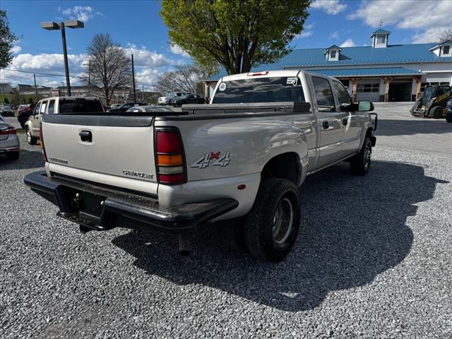 2004 Chevrolet Silverado 3500 LS - Photo 5
