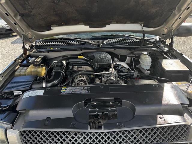 2004 Chevrolet Silverado 3500 LS - Photo 8