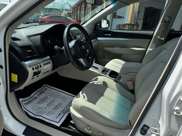 2011 Subaru Outback 2.5i Premium - Photo 9