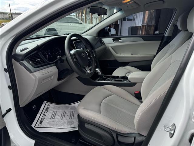 2018 Hyundai SONATA SE