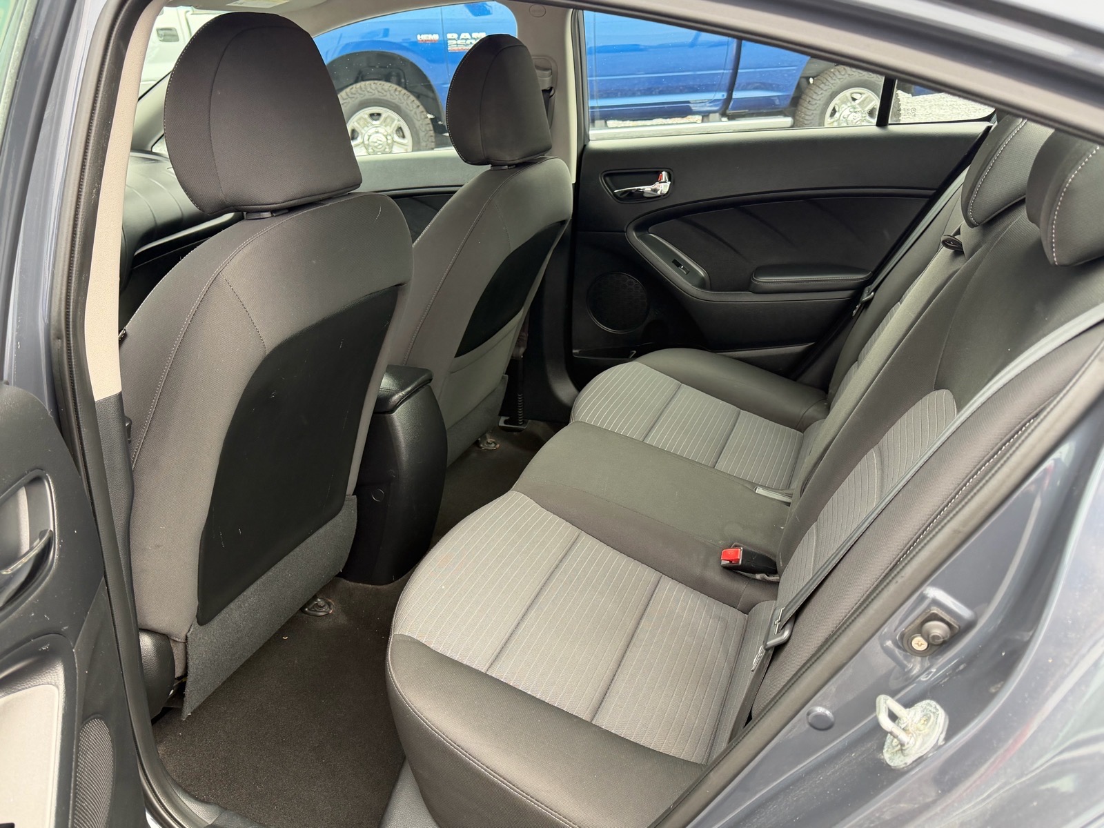 2015 Kia Forte LX - Photo 11