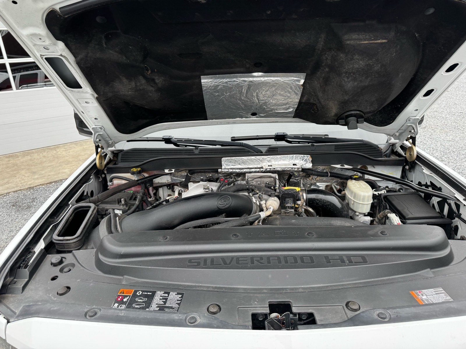 Additional photo of vehicle.