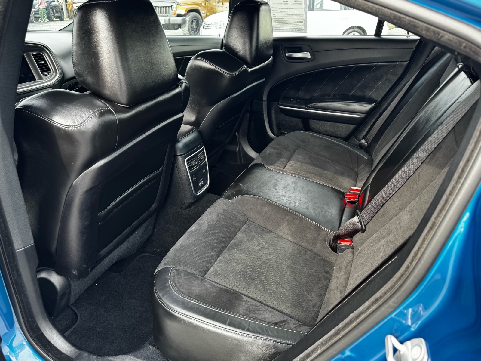 Additional photo of vehicle.