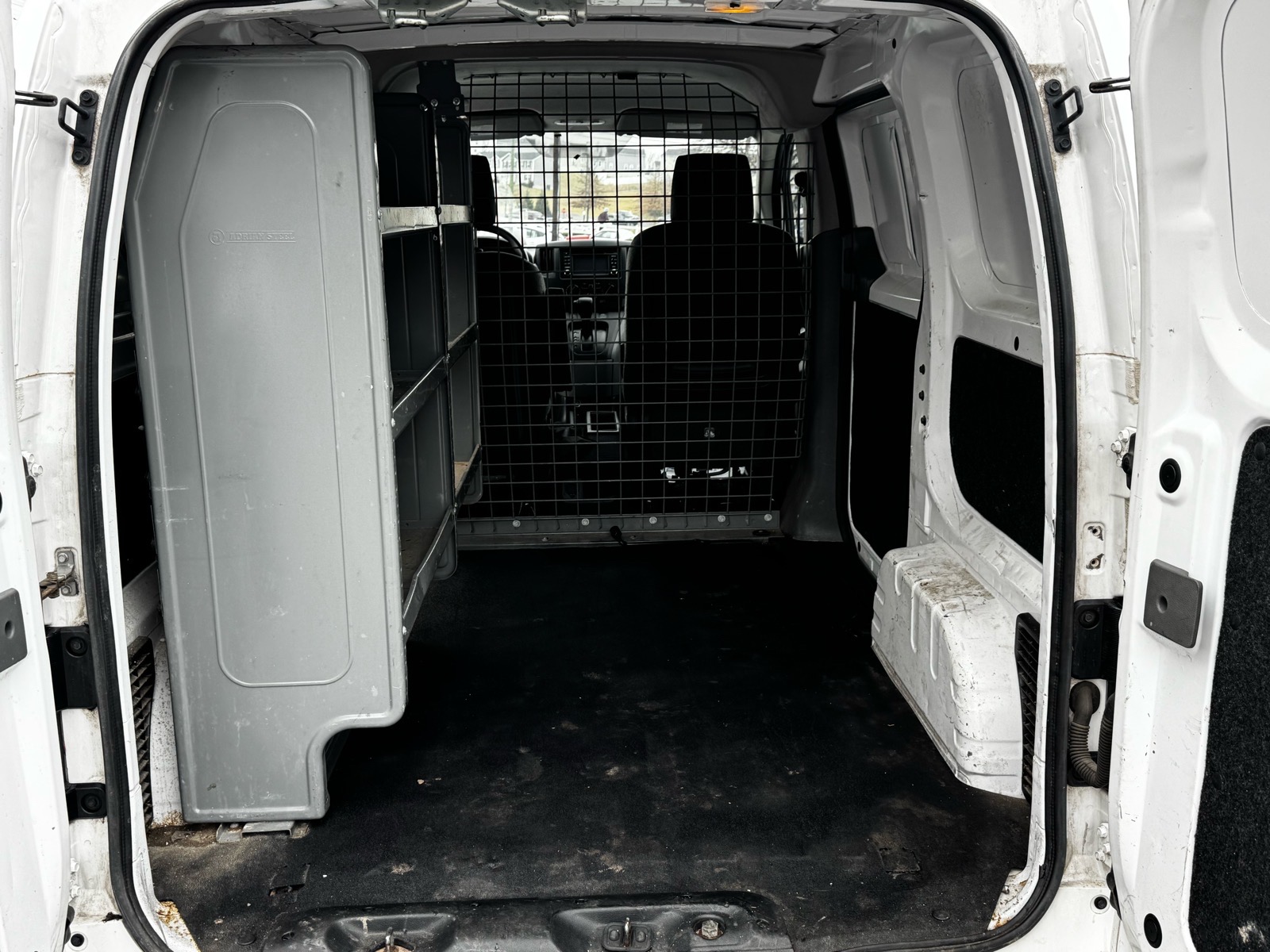 Additional photo of vehicle.