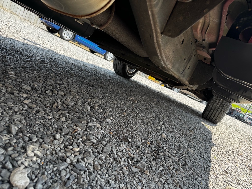 Additional photo of vehicle.