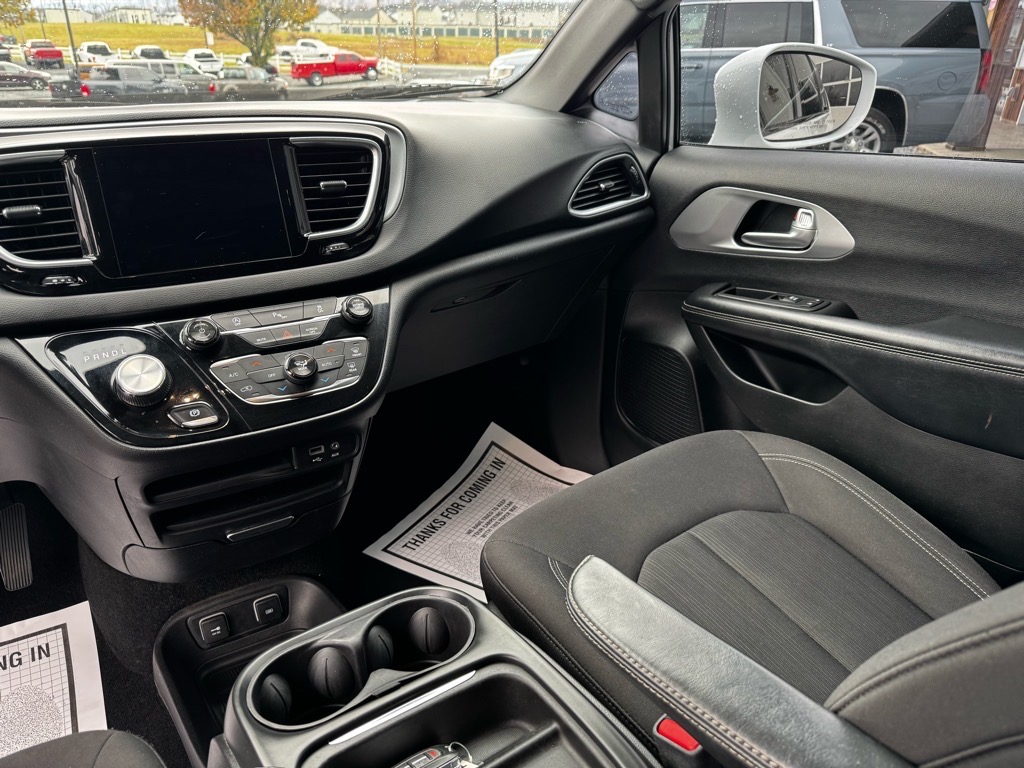 Additional photo of vehicle.