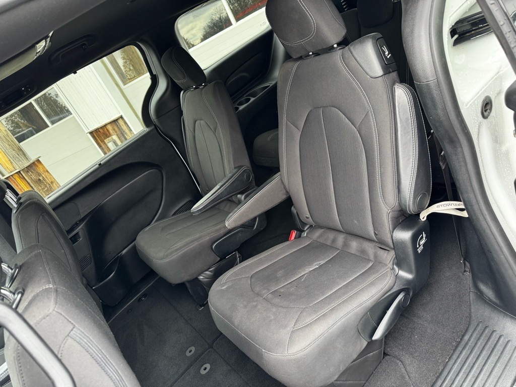 Additional photo of vehicle.