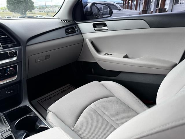 2018 Hyundai SONATA SE