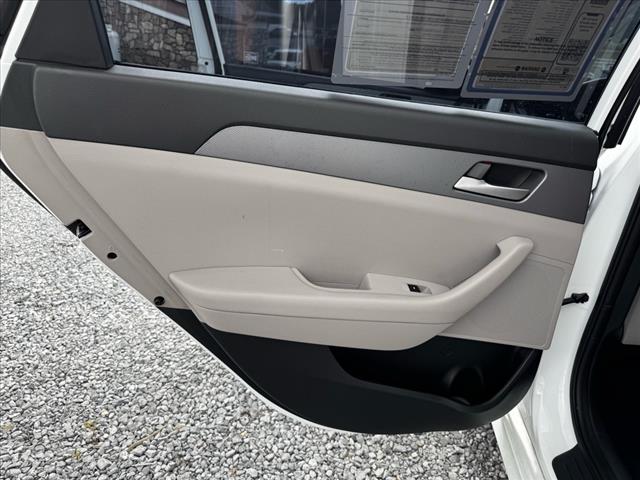 2018 Hyundai SONATA SE