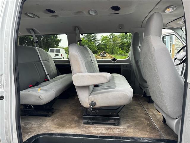 2012 Ford E-Series E-350 SD XLT