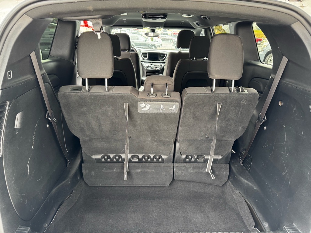 Additional photo of vehicle.