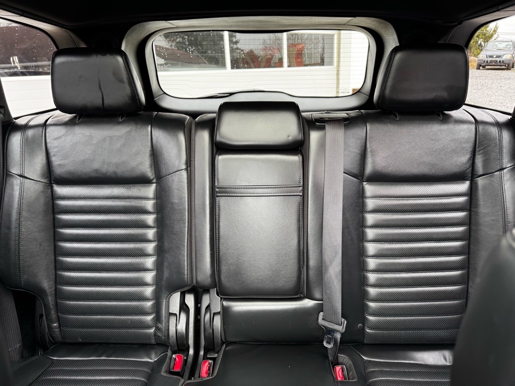 Additional photo of vehicle.