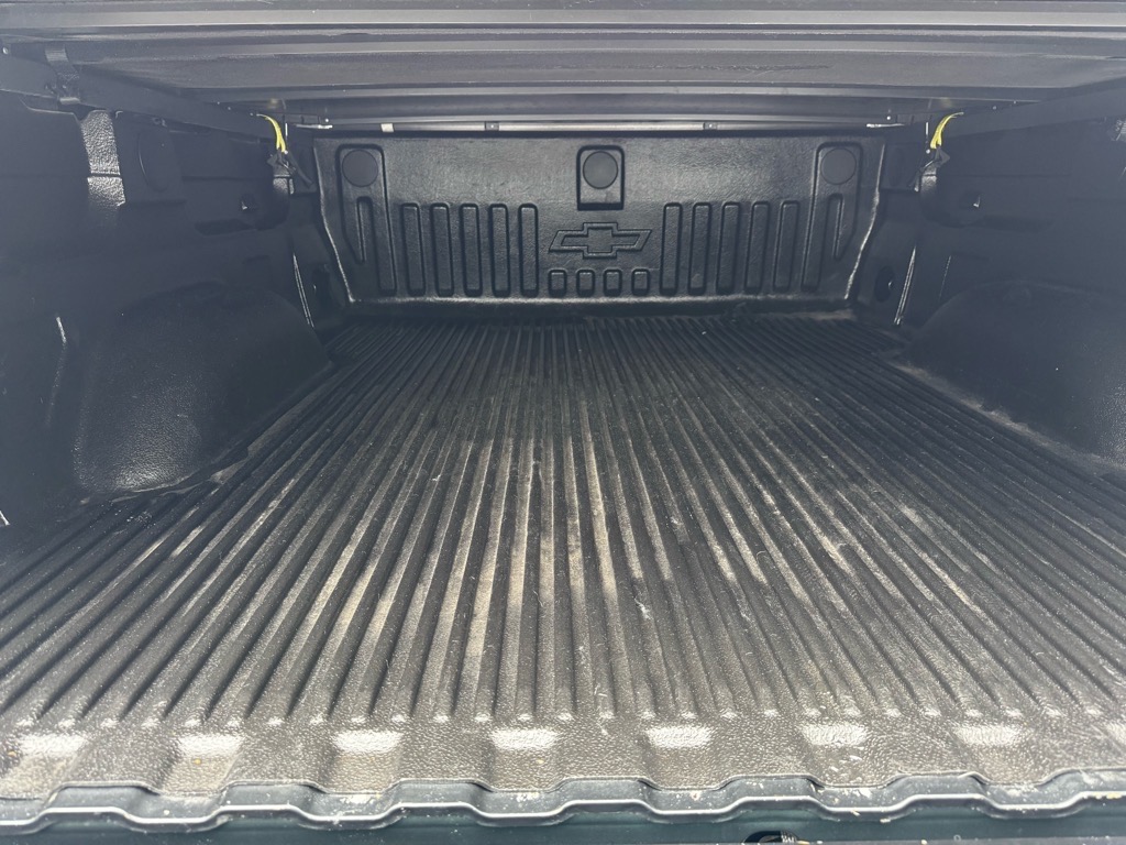 Additional photo of vehicle.