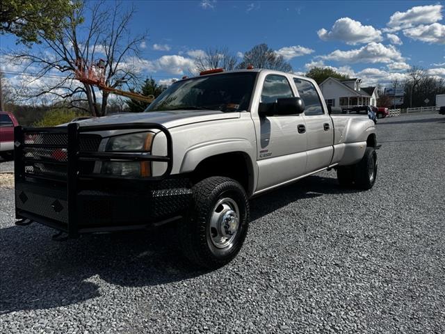 2004 Chevrolet Silverado 3500 LS
