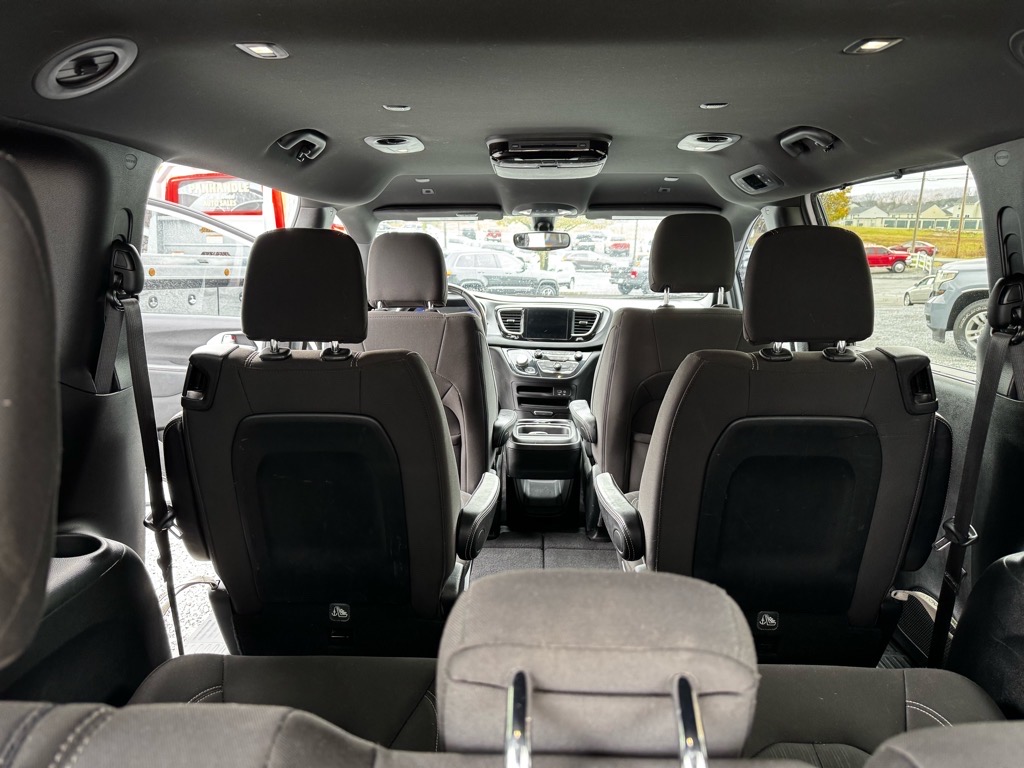 Additional photo of vehicle.