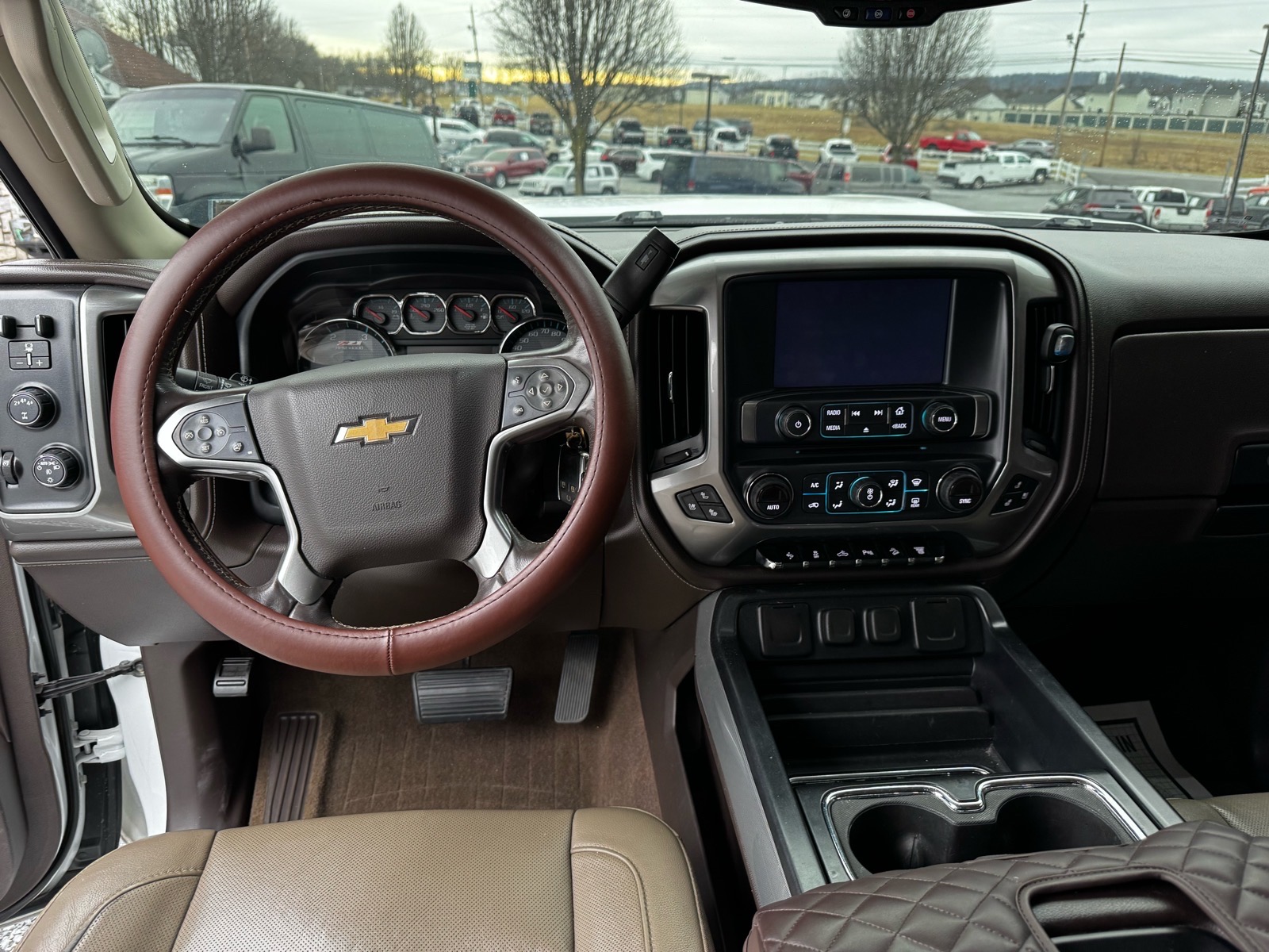 Additional photo of vehicle.