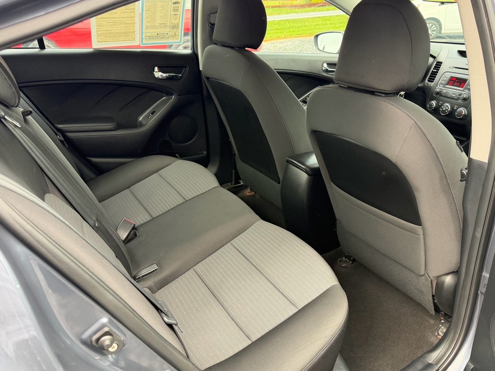 2015 Kia Forte LX - Photo 22