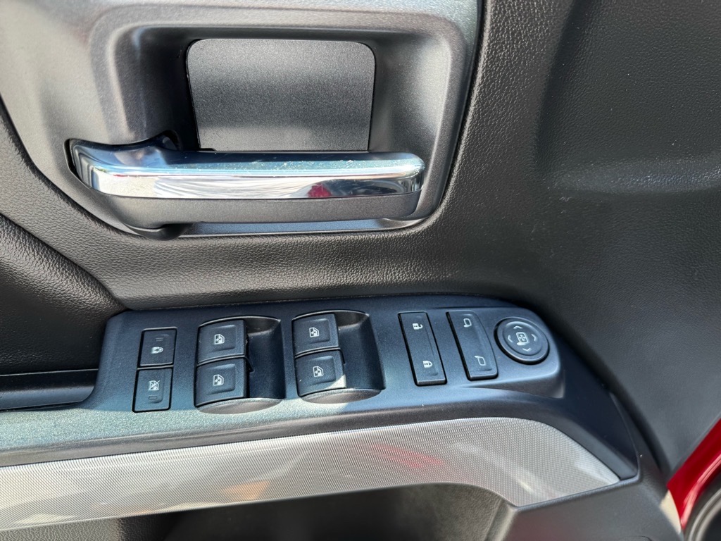 Additional photo of vehicle.