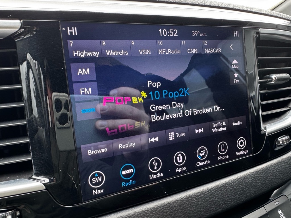 Additional photo of vehicle.