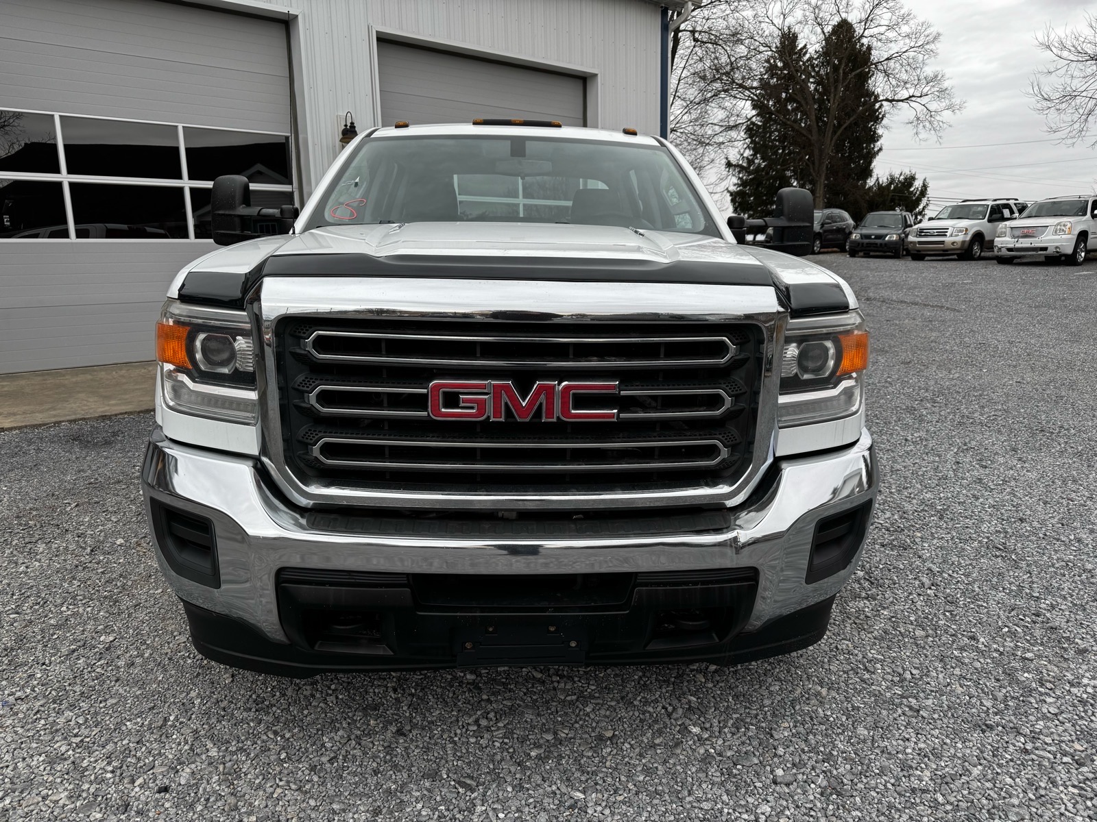 2016 GMC Sierra 4WD Crew Cab Chassis's photo