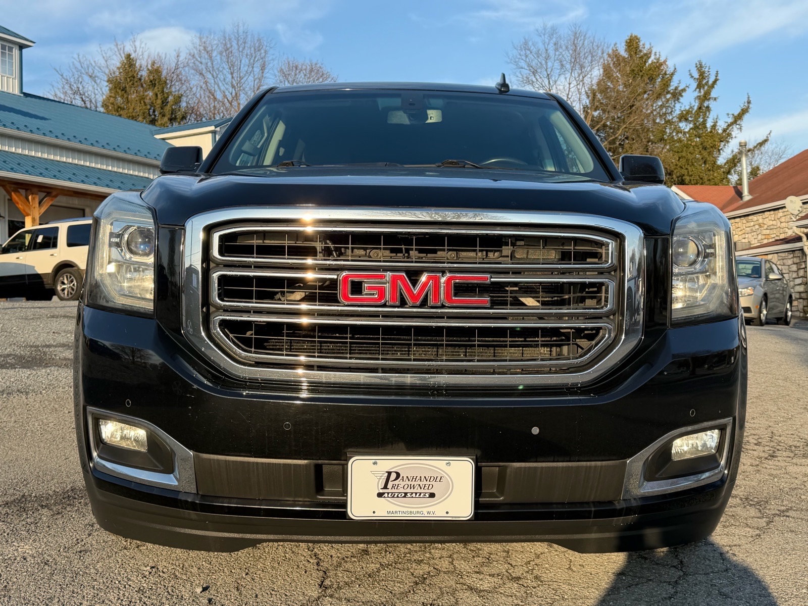 2015 GMC Yukon 4WD SLE's photo