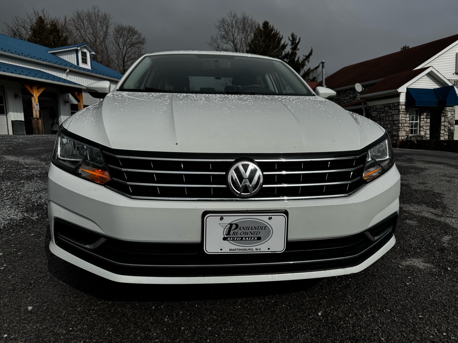 2017 Volkswagen Passat 1.8T S Auto's photo