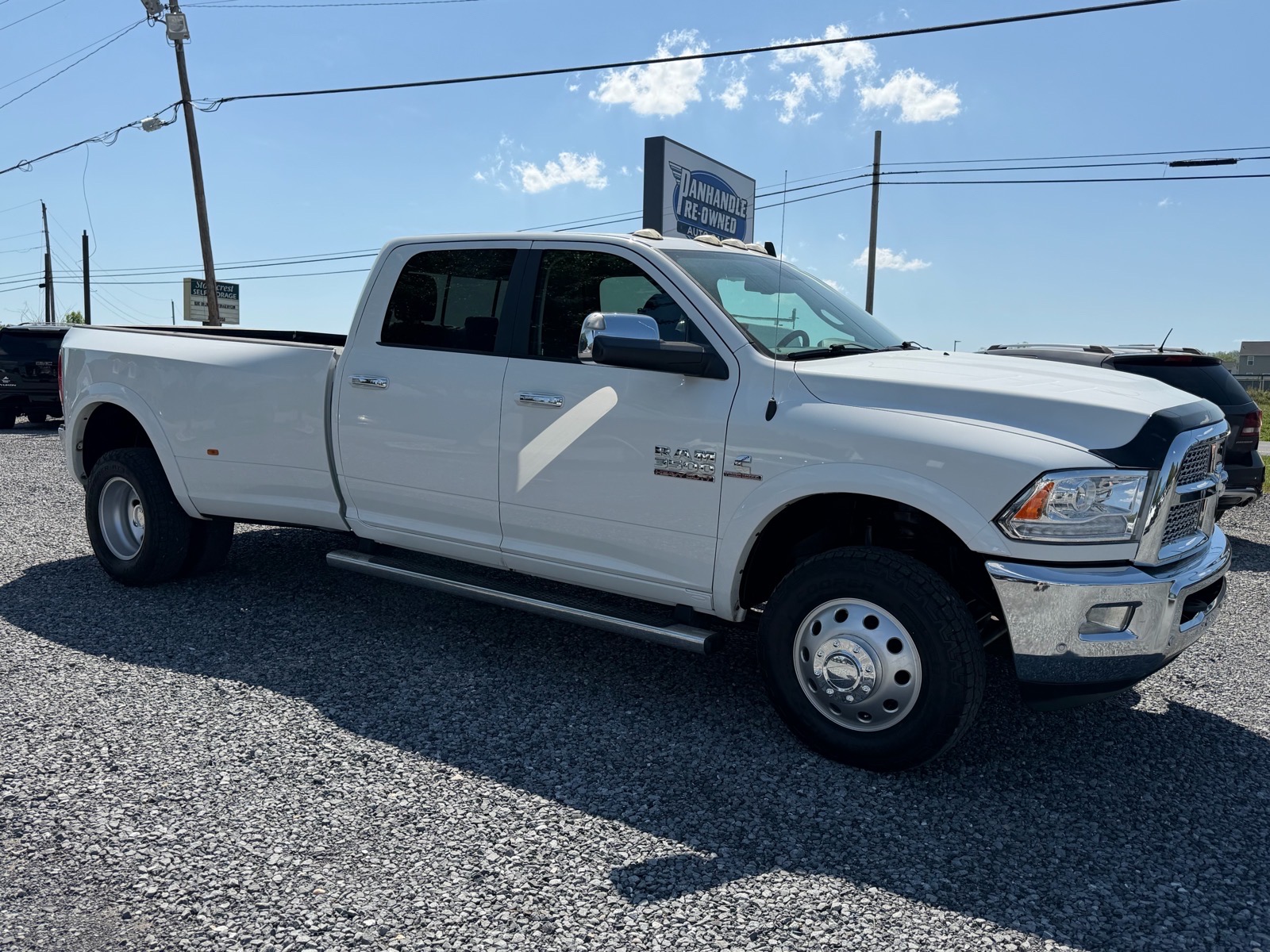 2017 RAM 3500 Laramie 4X4 Crew Cab LWB's photo