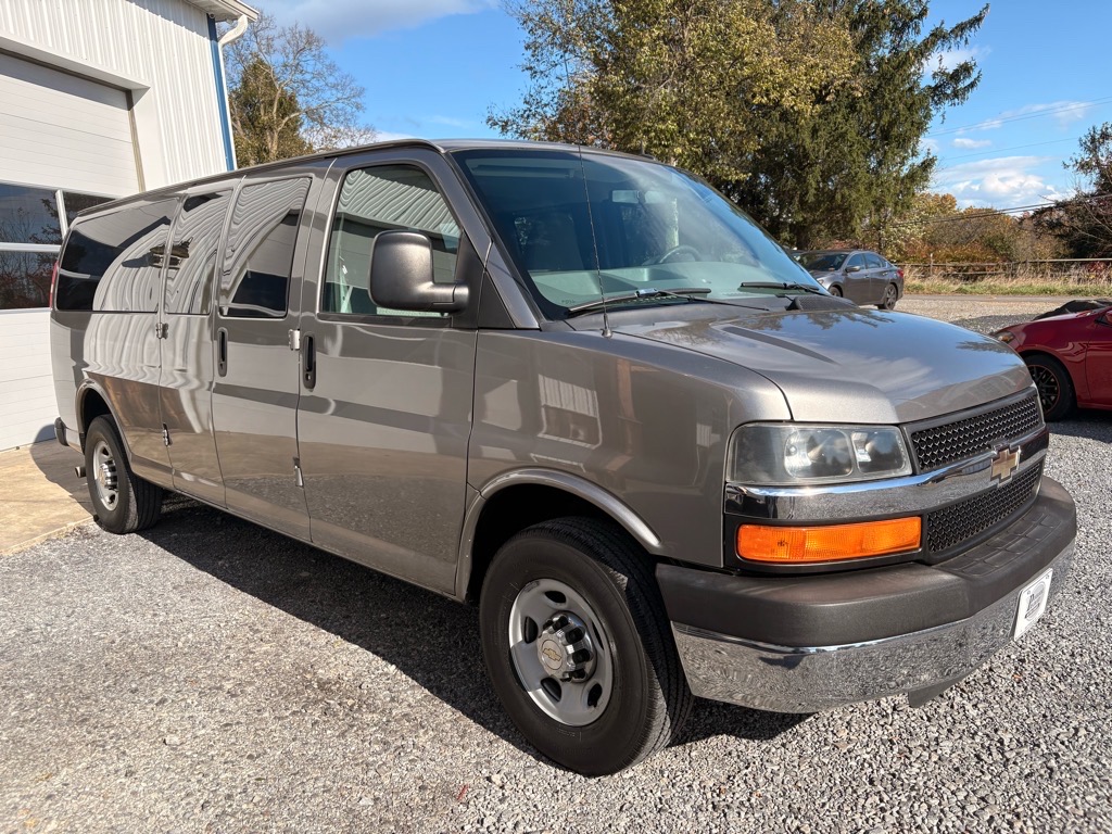 2012 Chevrolet Express 3500 LS Extended's photo
