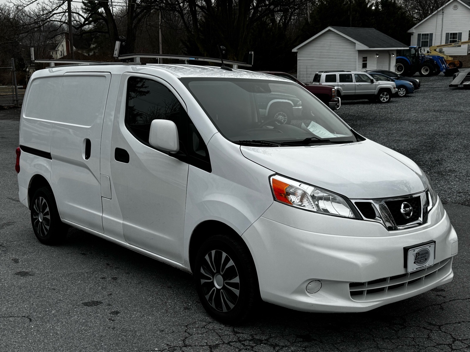 Additional photo of vehicle.