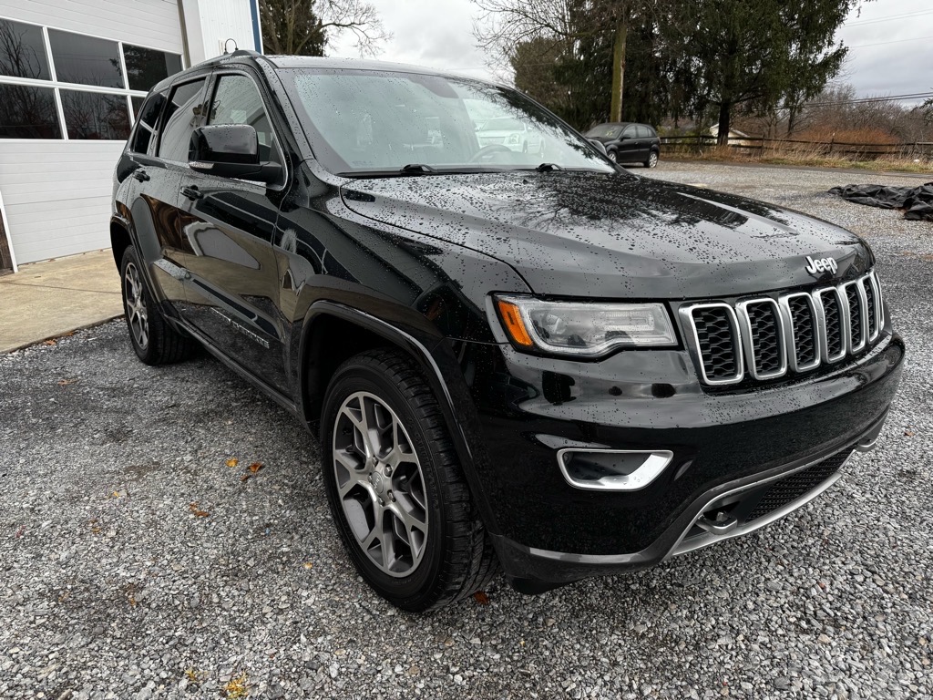 Additional photo of vehicle.