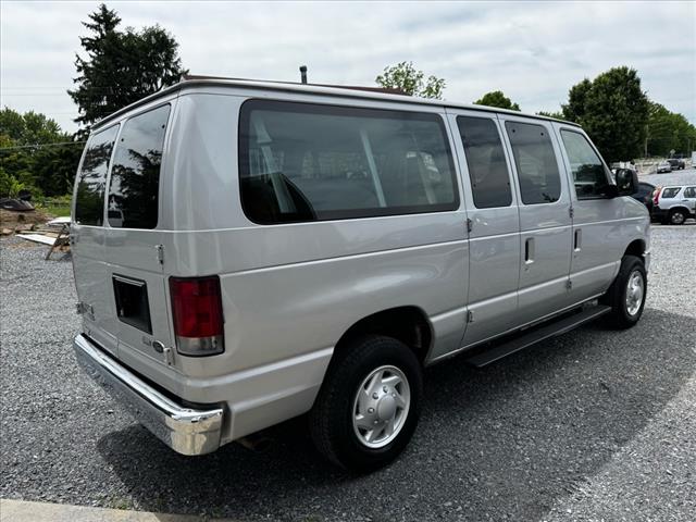 2012 Ford E-Series E-350 SD XLT