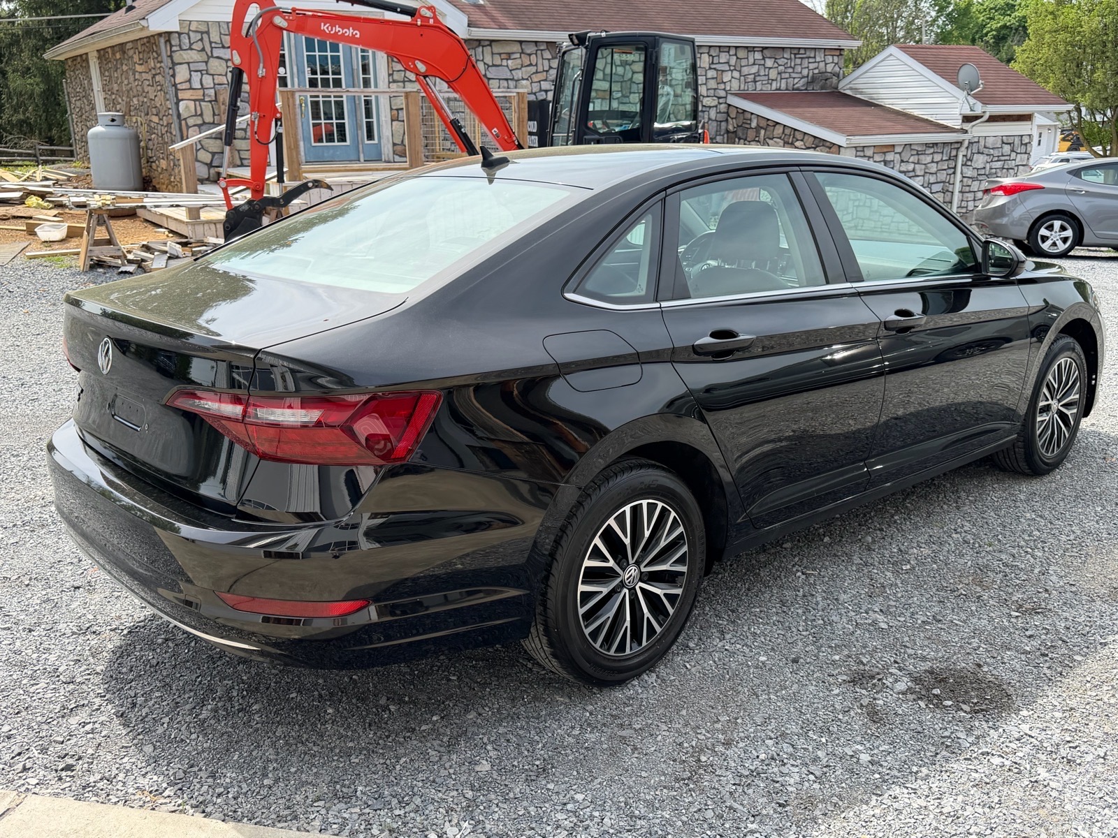 Additional photo of vehicle.