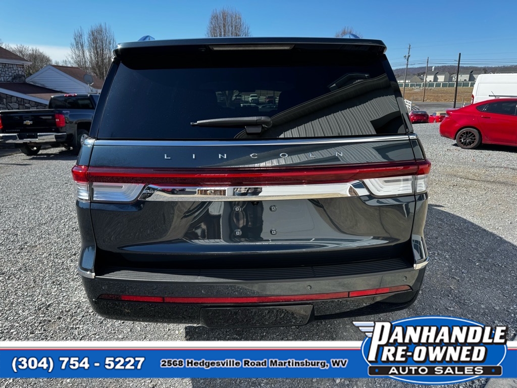 Additional photo of vehicle.