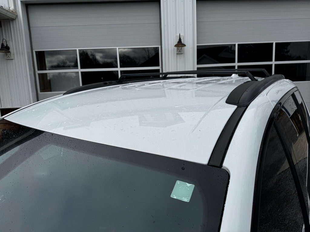 Additional photo of vehicle.