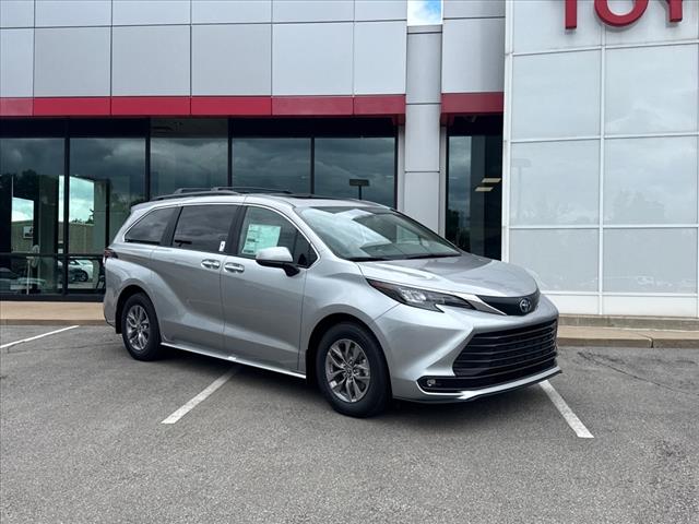 2025 Toyota Sienna XLE 8-Passenger