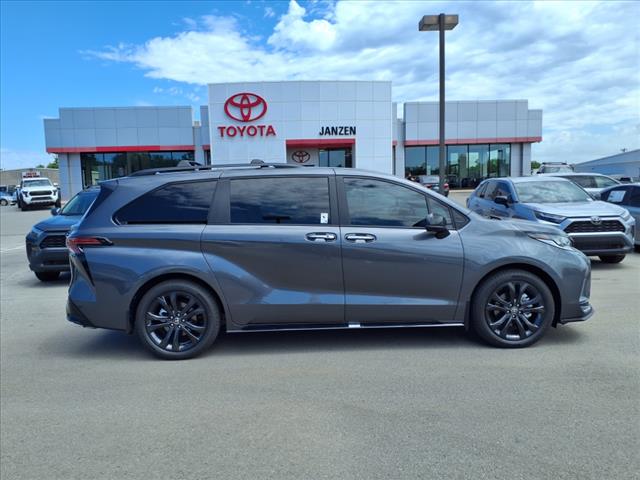 2025 Toyota Sienna XSE 7-Passenger