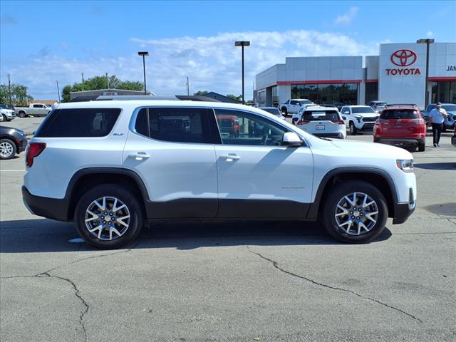 2023 GMC Acadia SLT