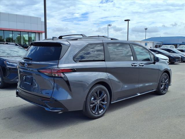 2025 Toyota Sienna XSE 7-Passenger