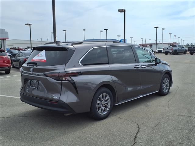 2023 Toyota Sienna XLE 7 Passenger