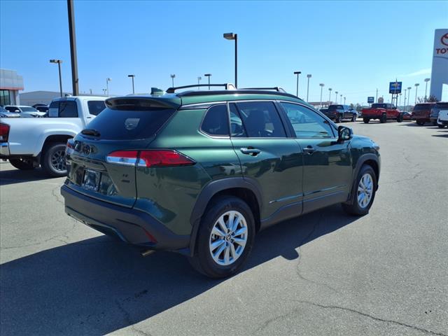 2024 Toyota Corolla Cross LE