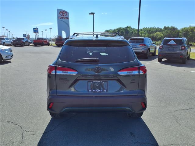 2024 Toyota Corolla Cross LE