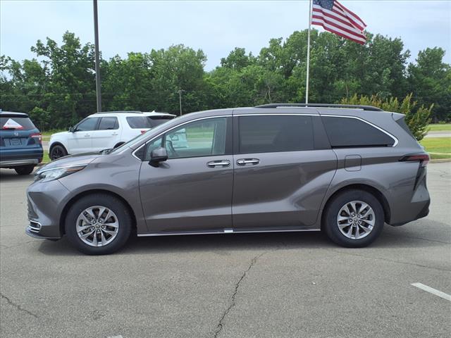 2023 Toyota Sienna XLE 7 Passenger