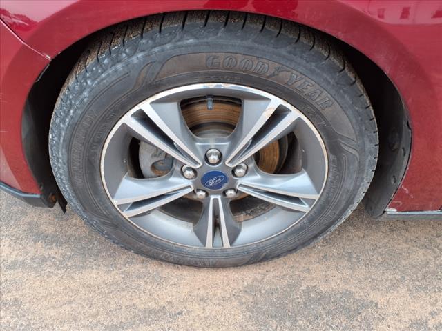 2016 Ford Focus SE - Photo 10