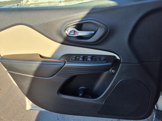 2015 Jeep Cherokee Latitude - Photo 11
